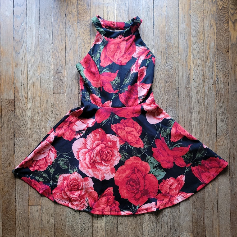 Halter Top Floral Rose Dress 🌹